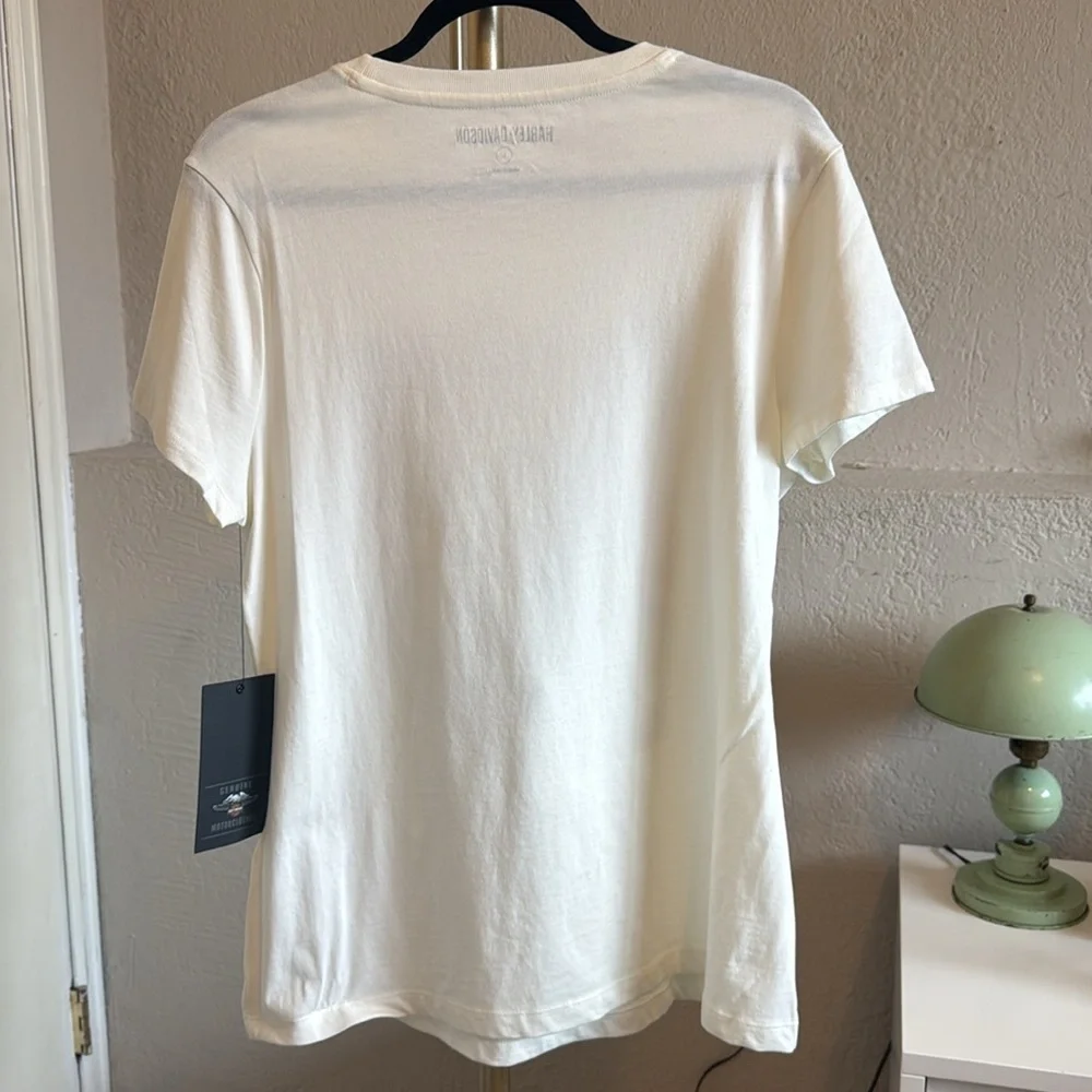 NWT - Harley-Davidson® Women's Retro Bike Graphic Tee - Size Large - Picture 5 of 7